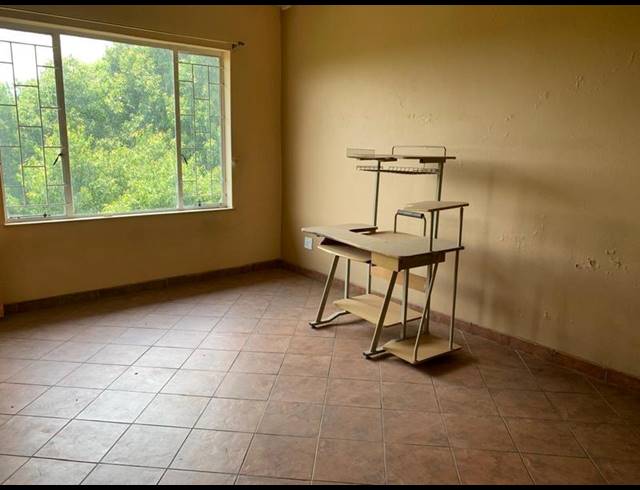 2 BEDROOM APARTMENT FOR SALE IN PRETORIA GARDENS